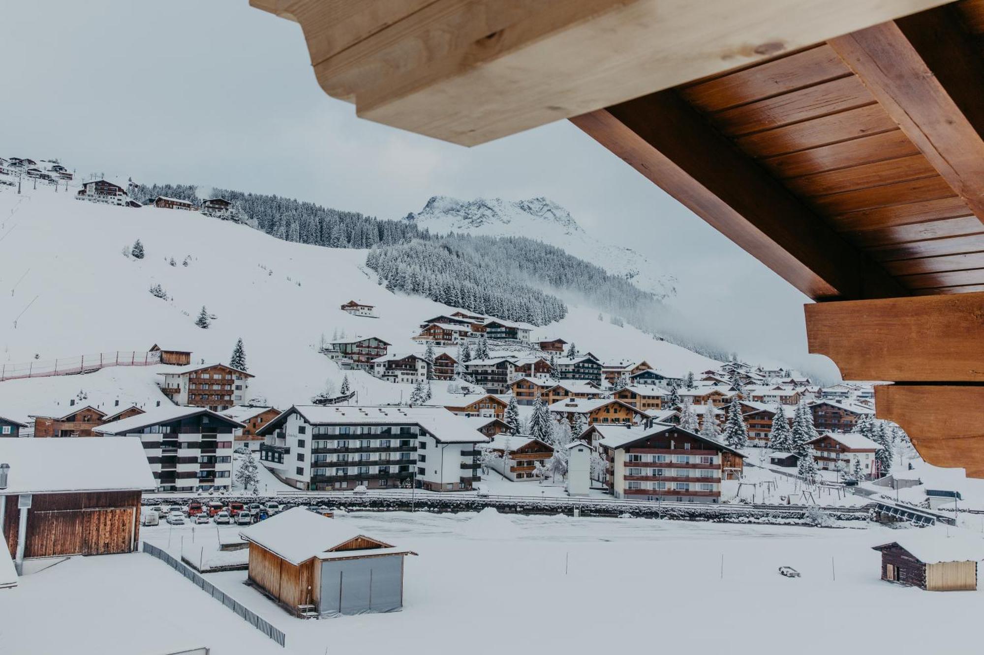 Fernsicht Alpen-Apartments Lech am Arlberg Rum bild